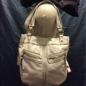 Beautiful soft leather B Makowsky Purse